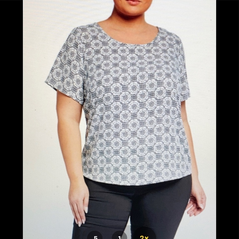 Premise Woman White/Black Design Blouse Sz 1X